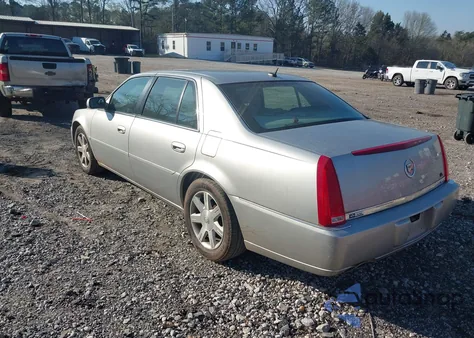 2006 Cadillac Dts Standard z USA, uszkodzony, nr VIN 1G6KD57Y56U229753